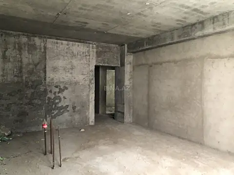 Satılır 4 otaqlı mənzil 148 m²