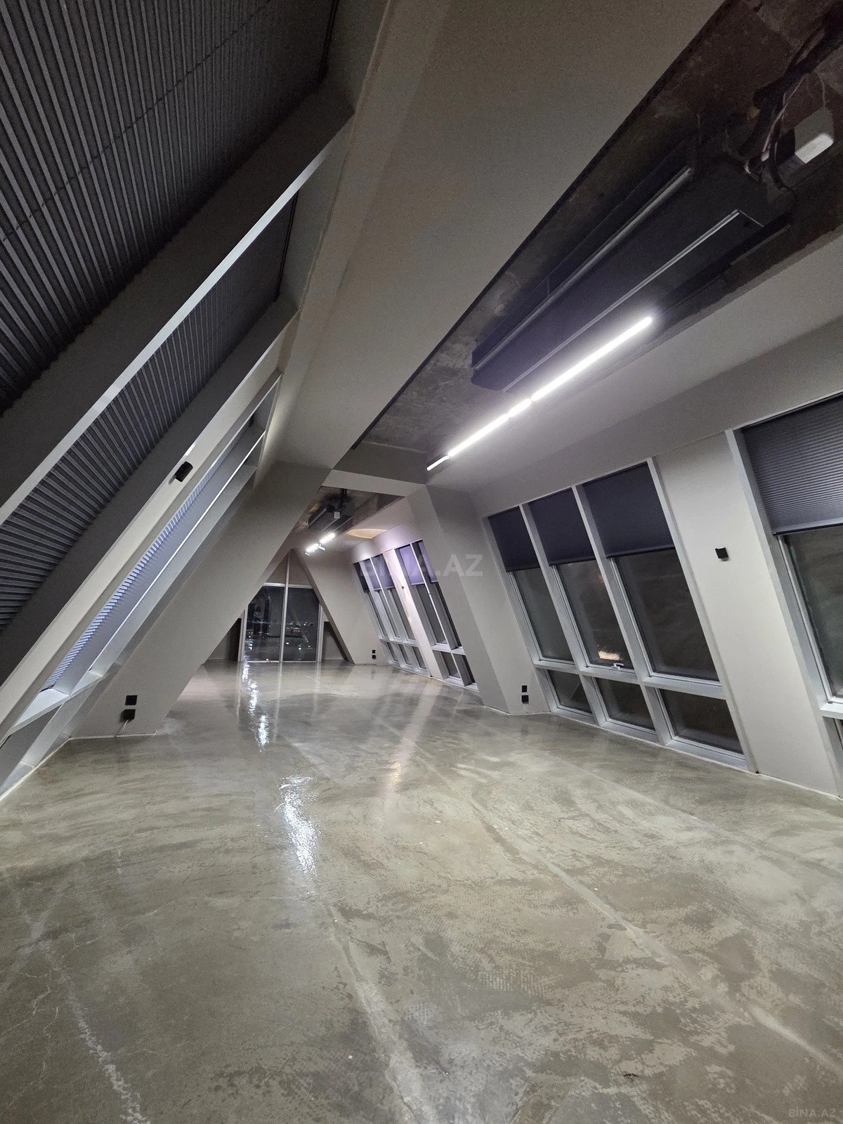 Kirayə verilir 2 otaqlı ofis 100 m²