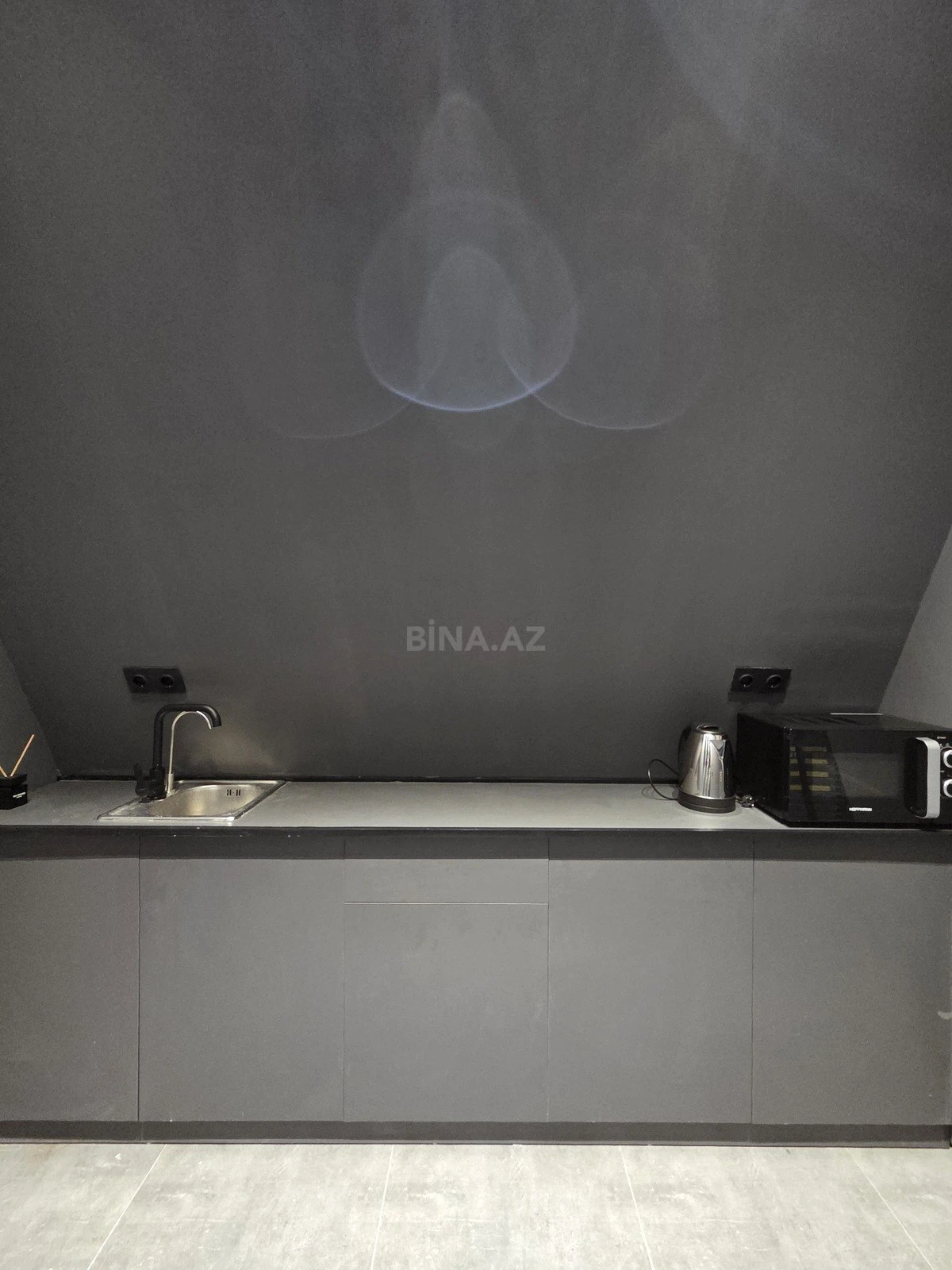 Kirayə verilir 2 otaqlı ofis 100 m²