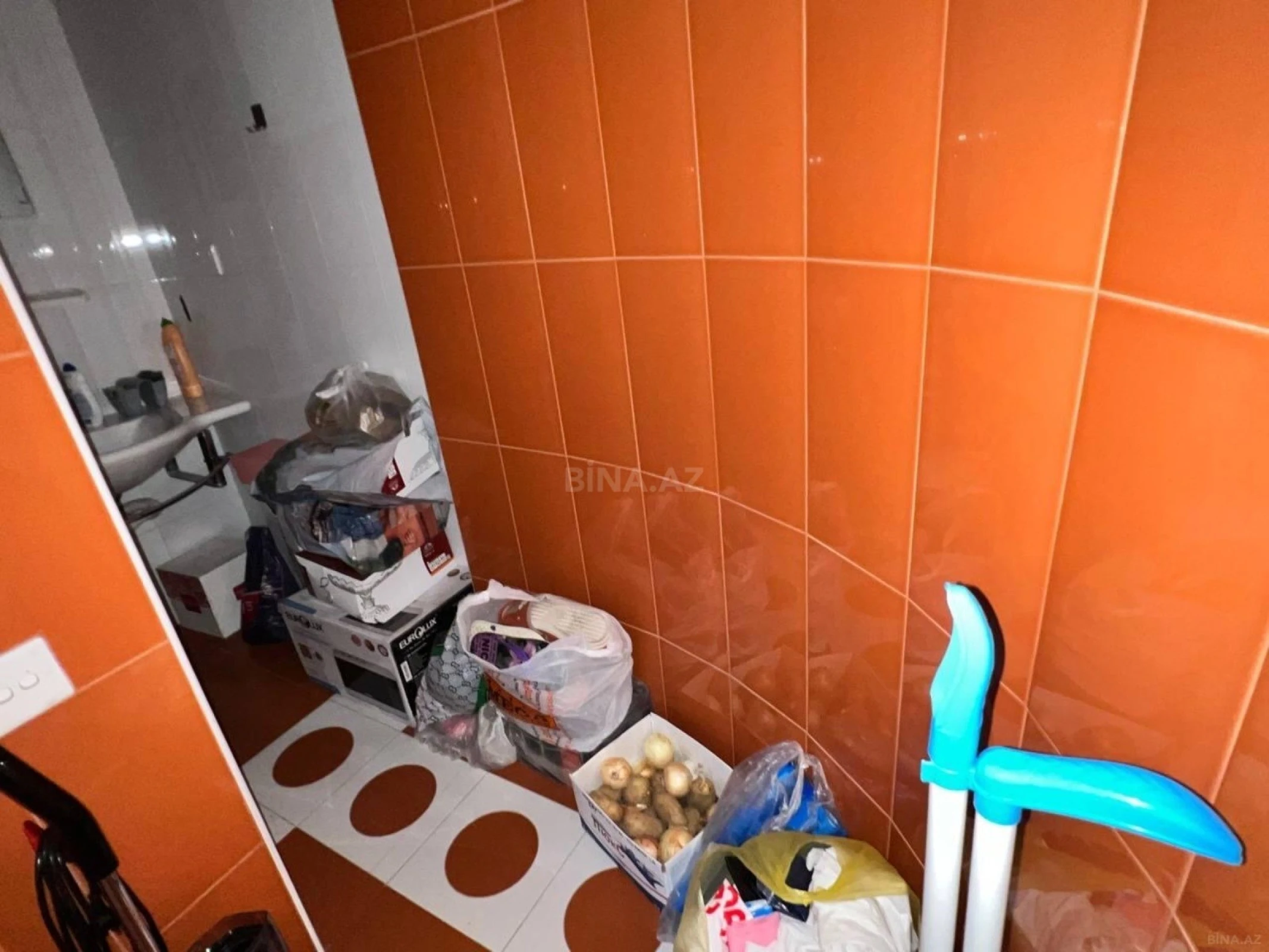 Satılır 2 otaqlı mənzil 138 m²