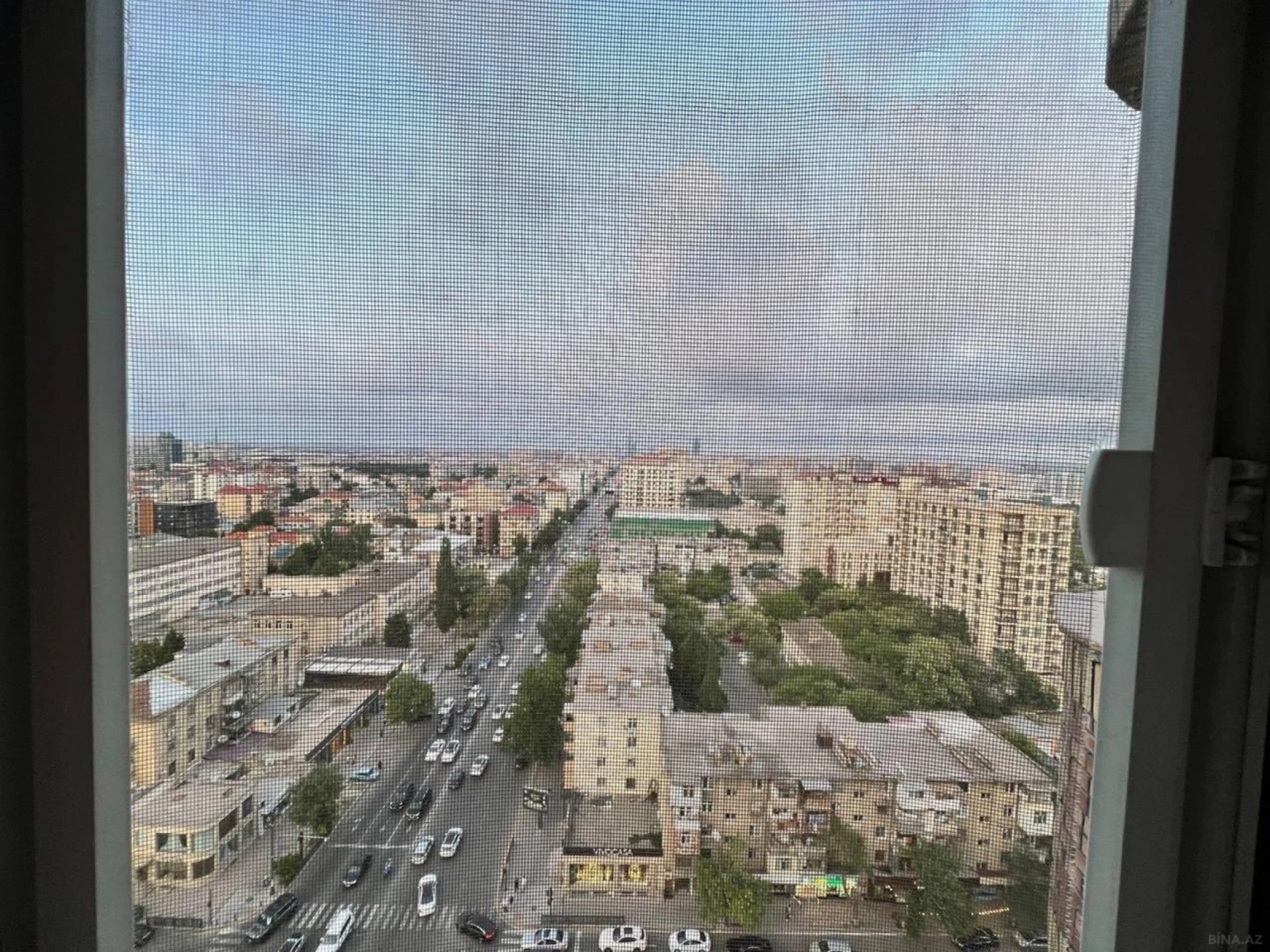 Satılır 2 otaqlı mənzil 138 m²