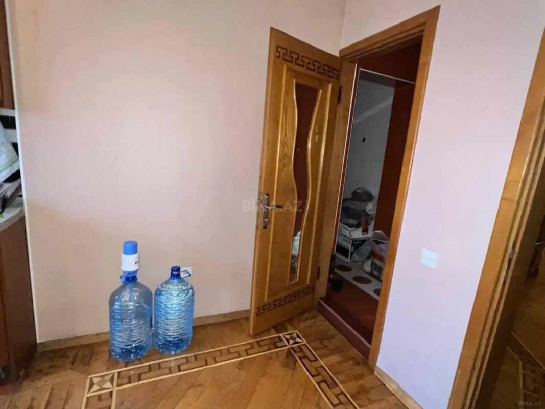 Satılır 2 otaqlı mənzil 138 m²