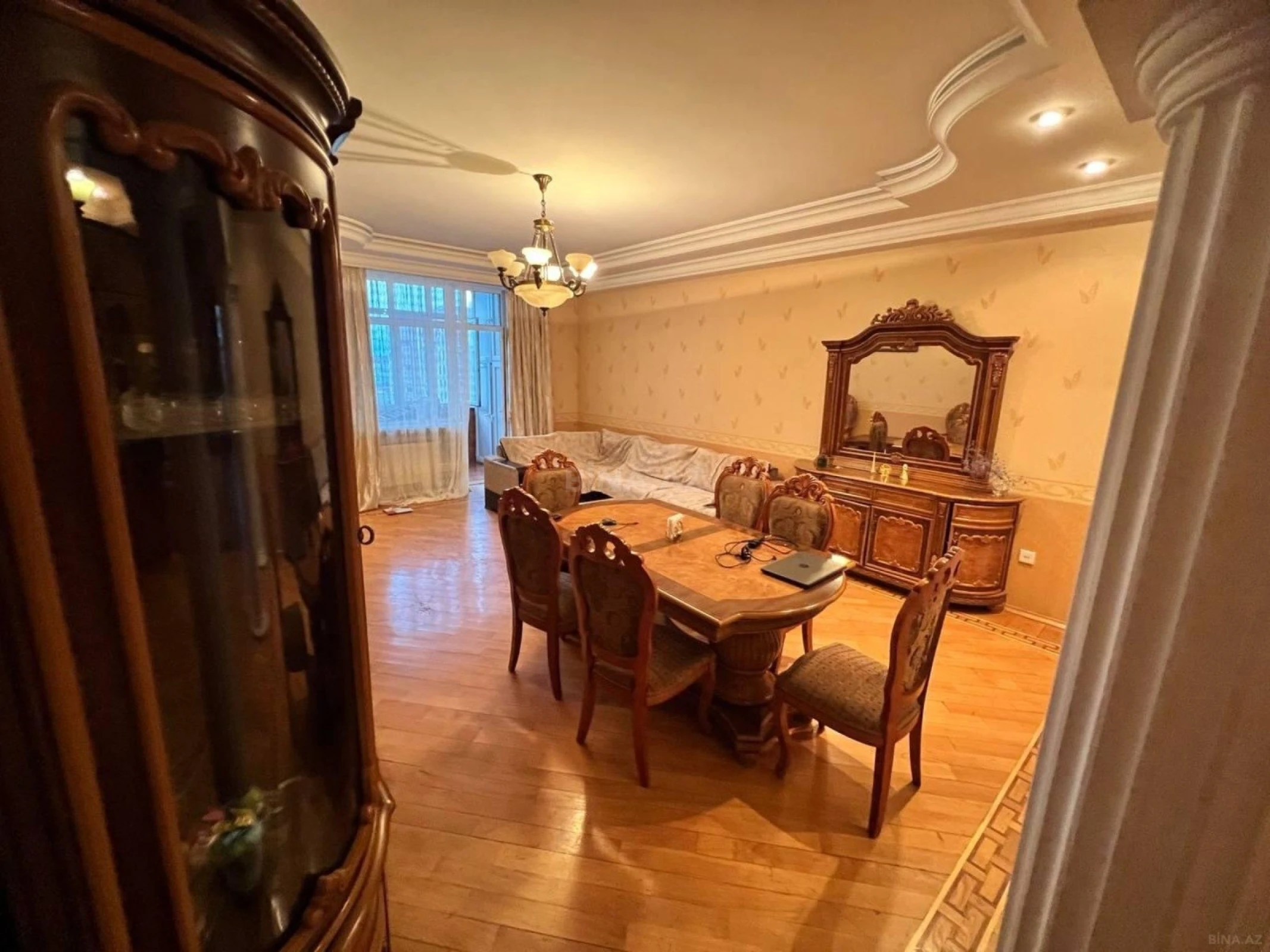 Satılır 2 otaqlı mənzil 138 m²