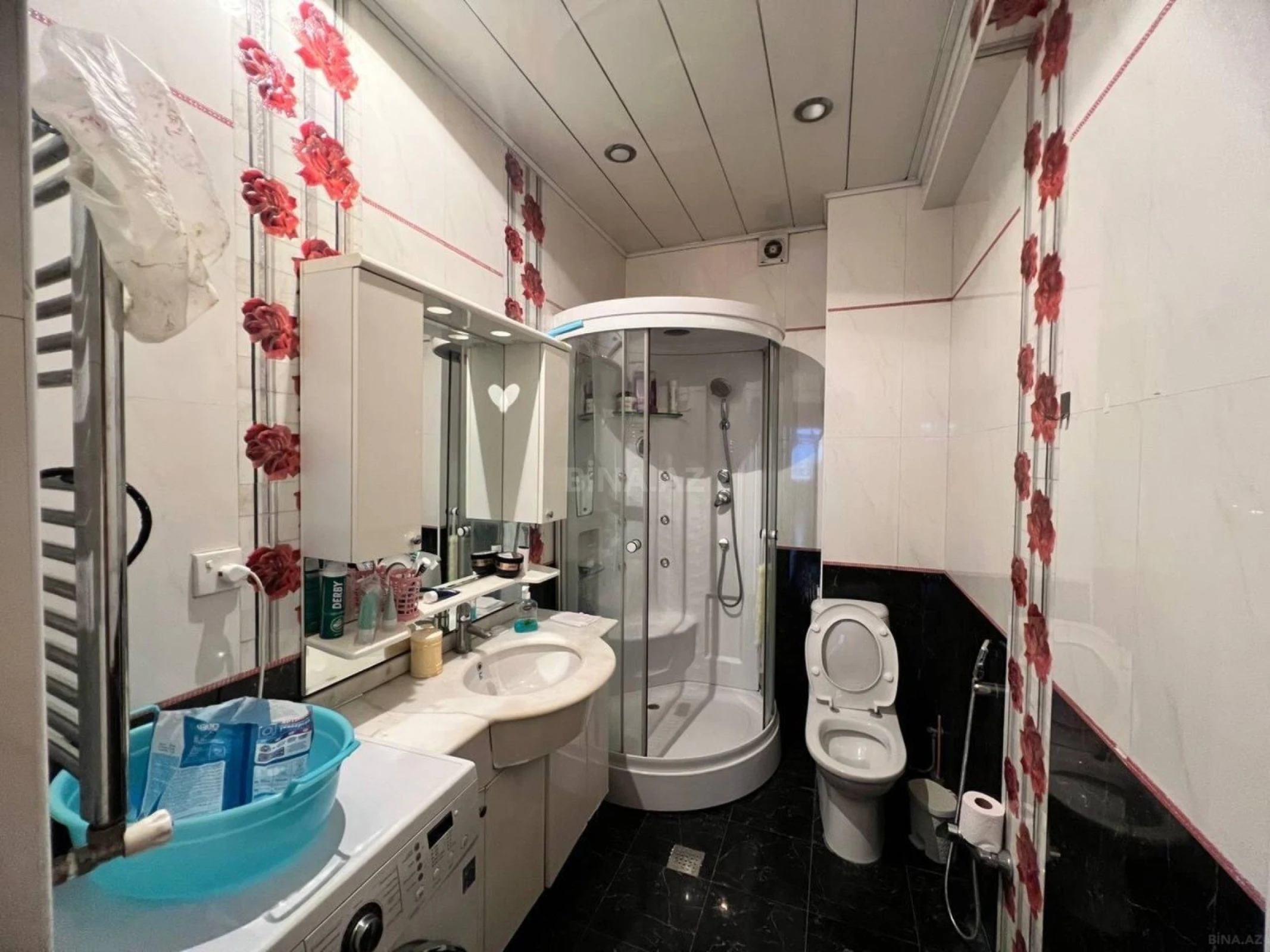 Satılır 2 otaqlı mənzil 138 m²