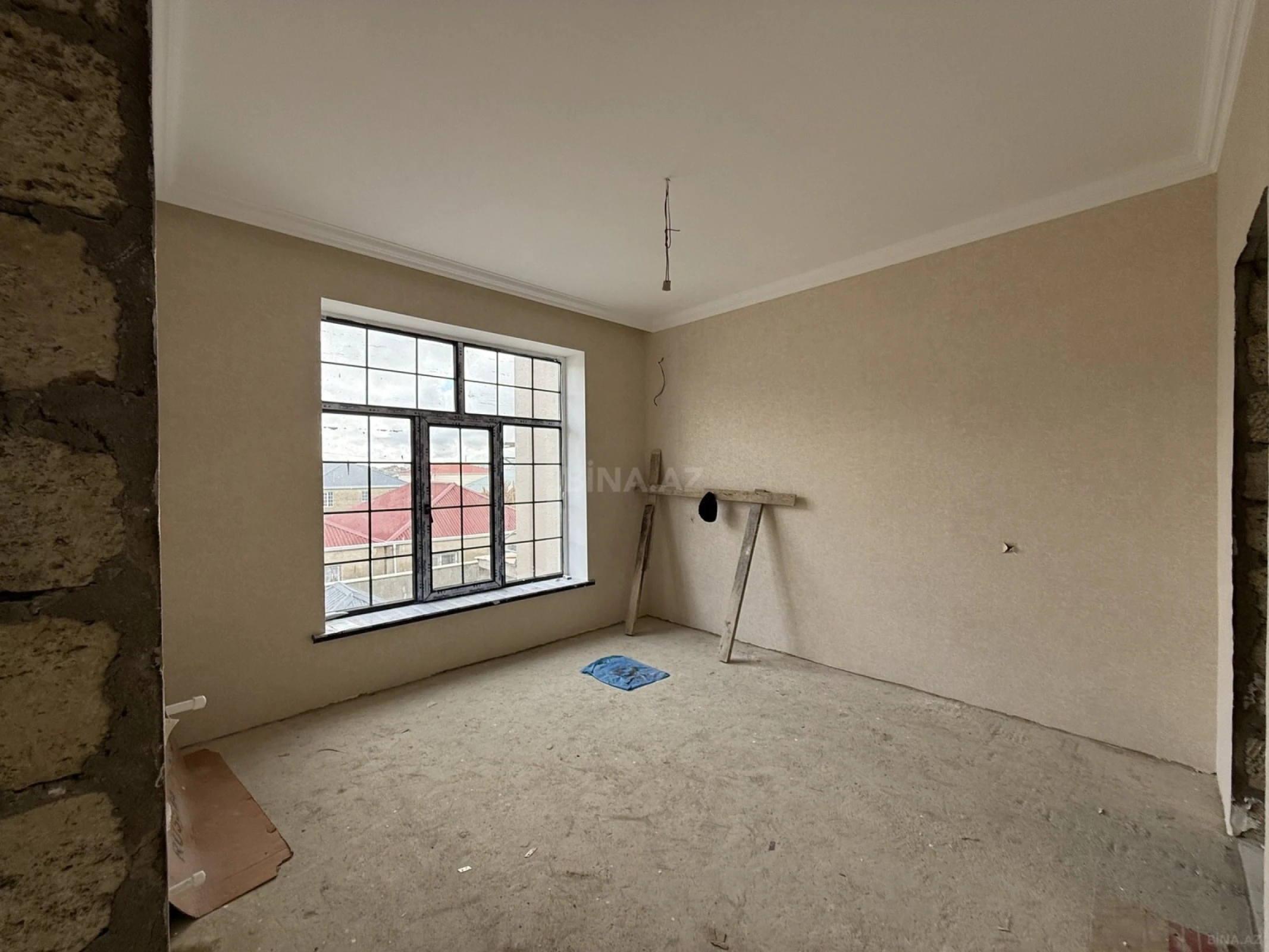 Satılır 6 otaqlı həyət evi 200 m²