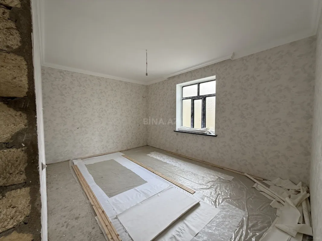 Satılır 6 otaqlı həyət evi 200 m²