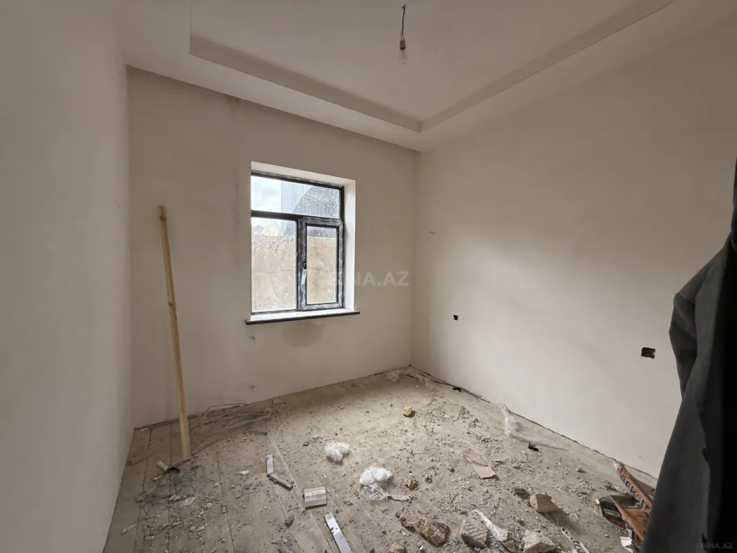 Satılır 5 otaqlı həyət evi 180 m²