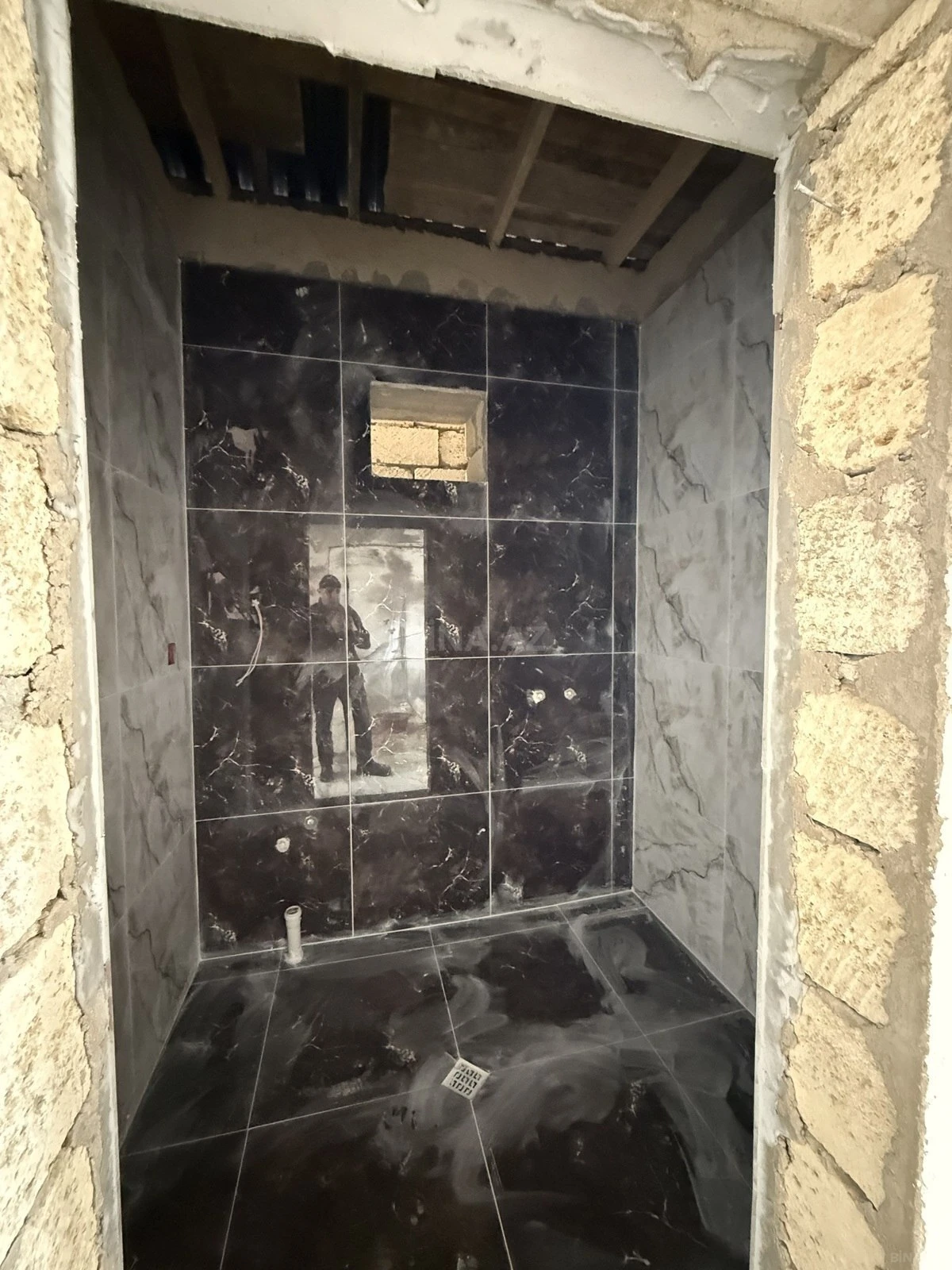 Satılır 5 otaqlı həyət evi 180 m²