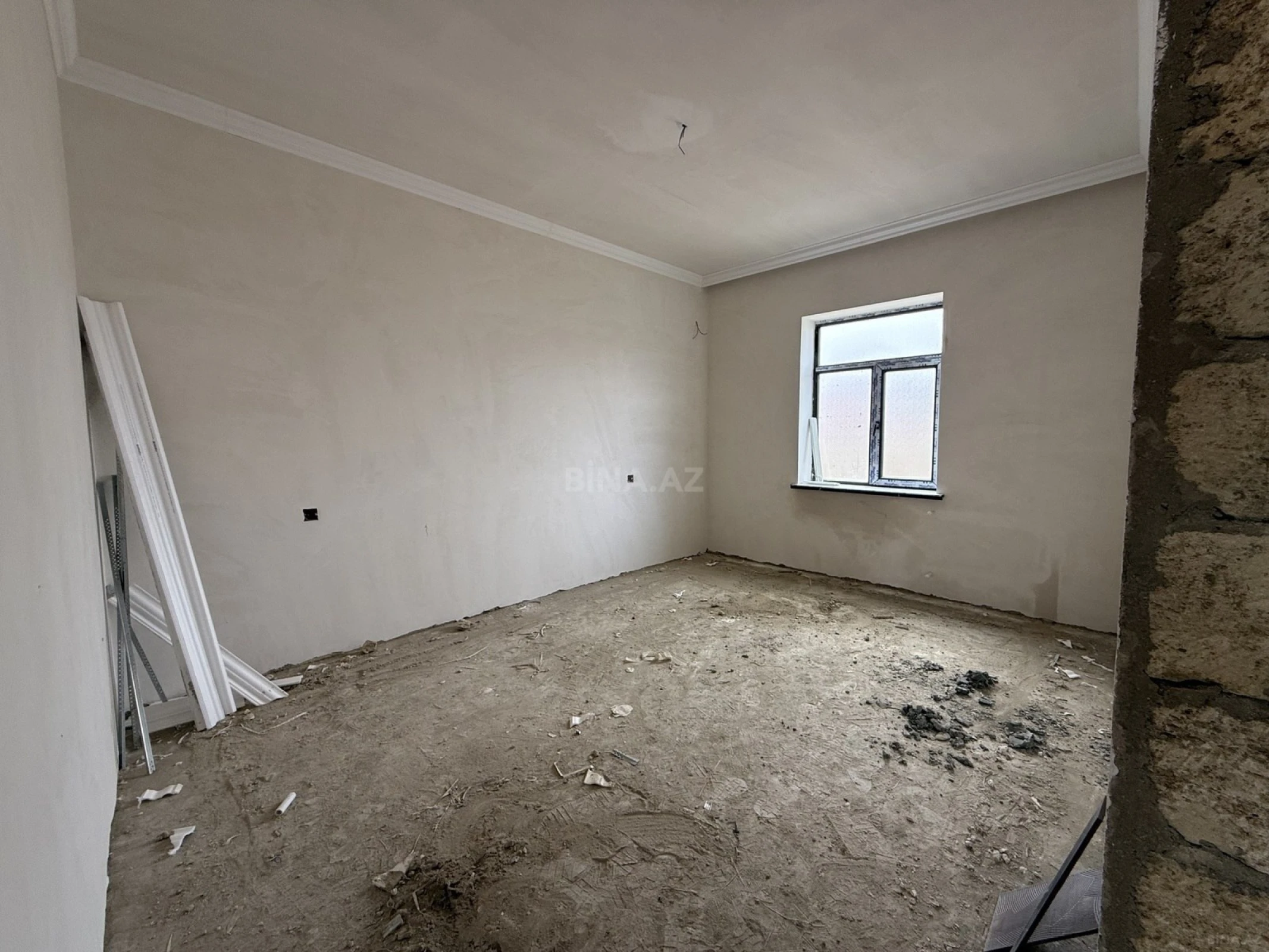 Satılır 5 otaqlı həyət evi 180 m²