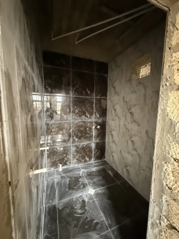 Satılır 5 otaqlı həyət evi 180 m²