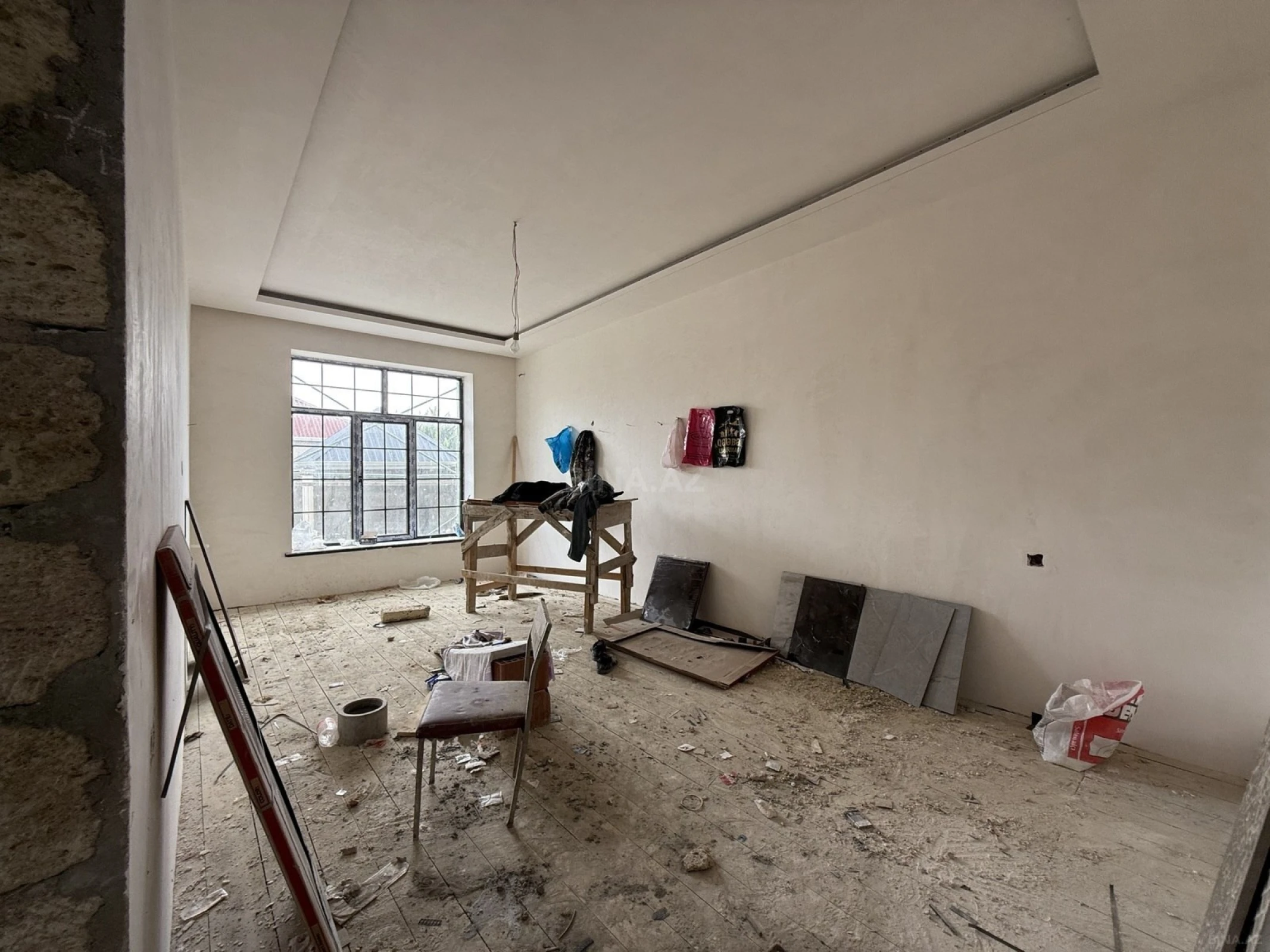 Satılır 5 otaqlı həyət evi 180 m²