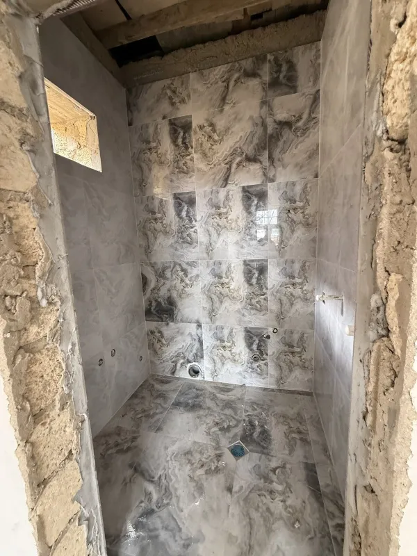 Satılır 5 otaqlı həyət evi 180 m²