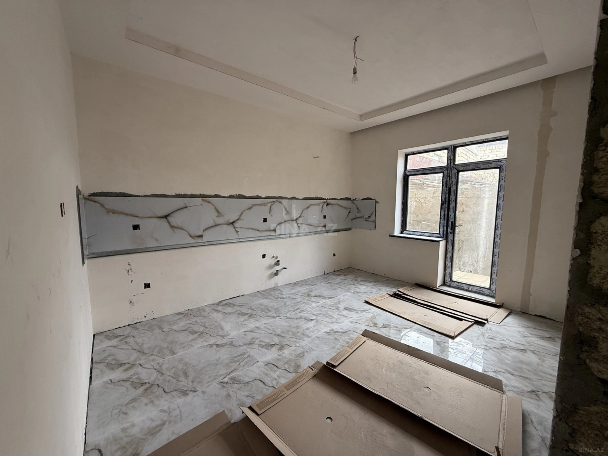 Satılır 5 otaqlı həyət evi 180 m²