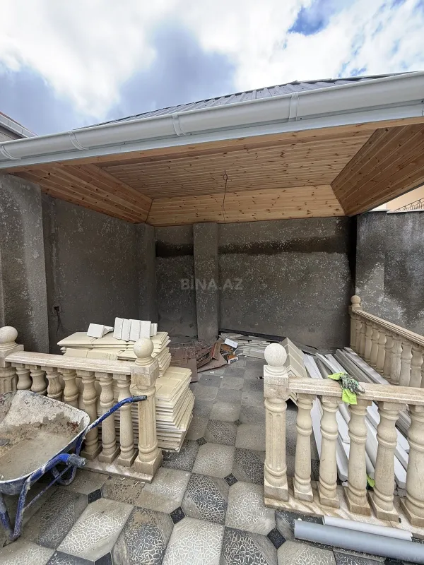 Satılır 5 otaqlı həyət evi 180 m²