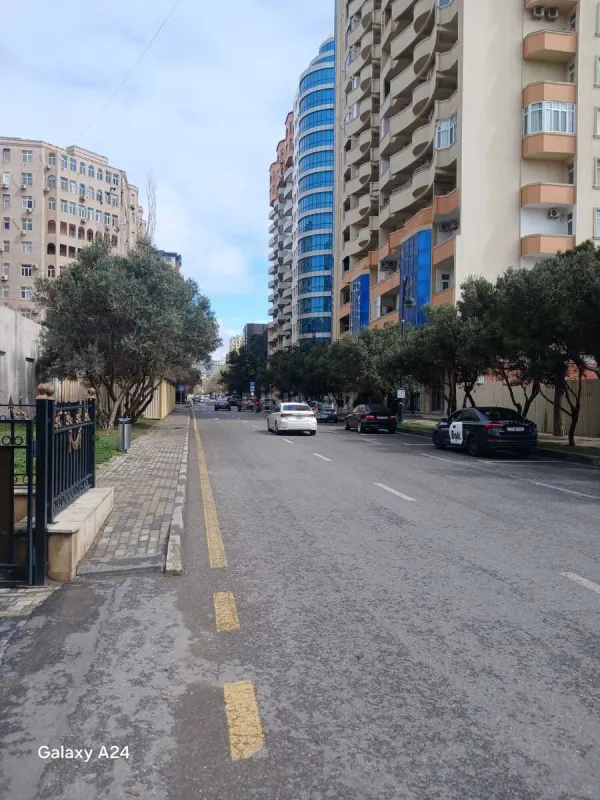 Satılır 2 otaqlı mənzil 89 m²