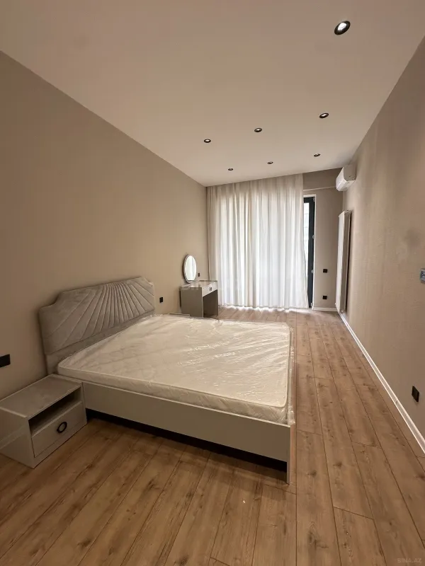 Satılır 2 otaqlı mənzil 117.2 m²