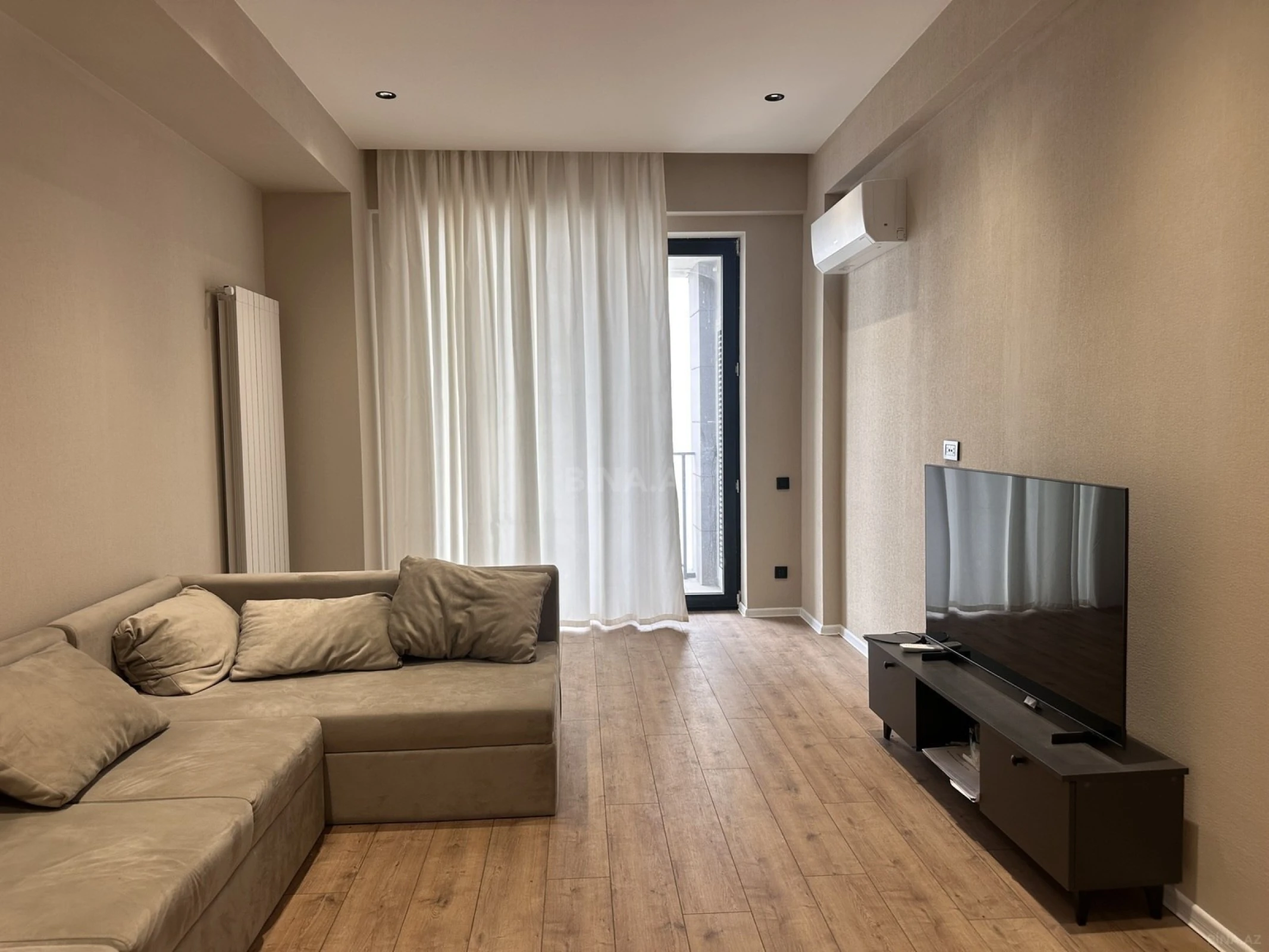 Satılır 2 otaqlı mənzil 117.2 m²
