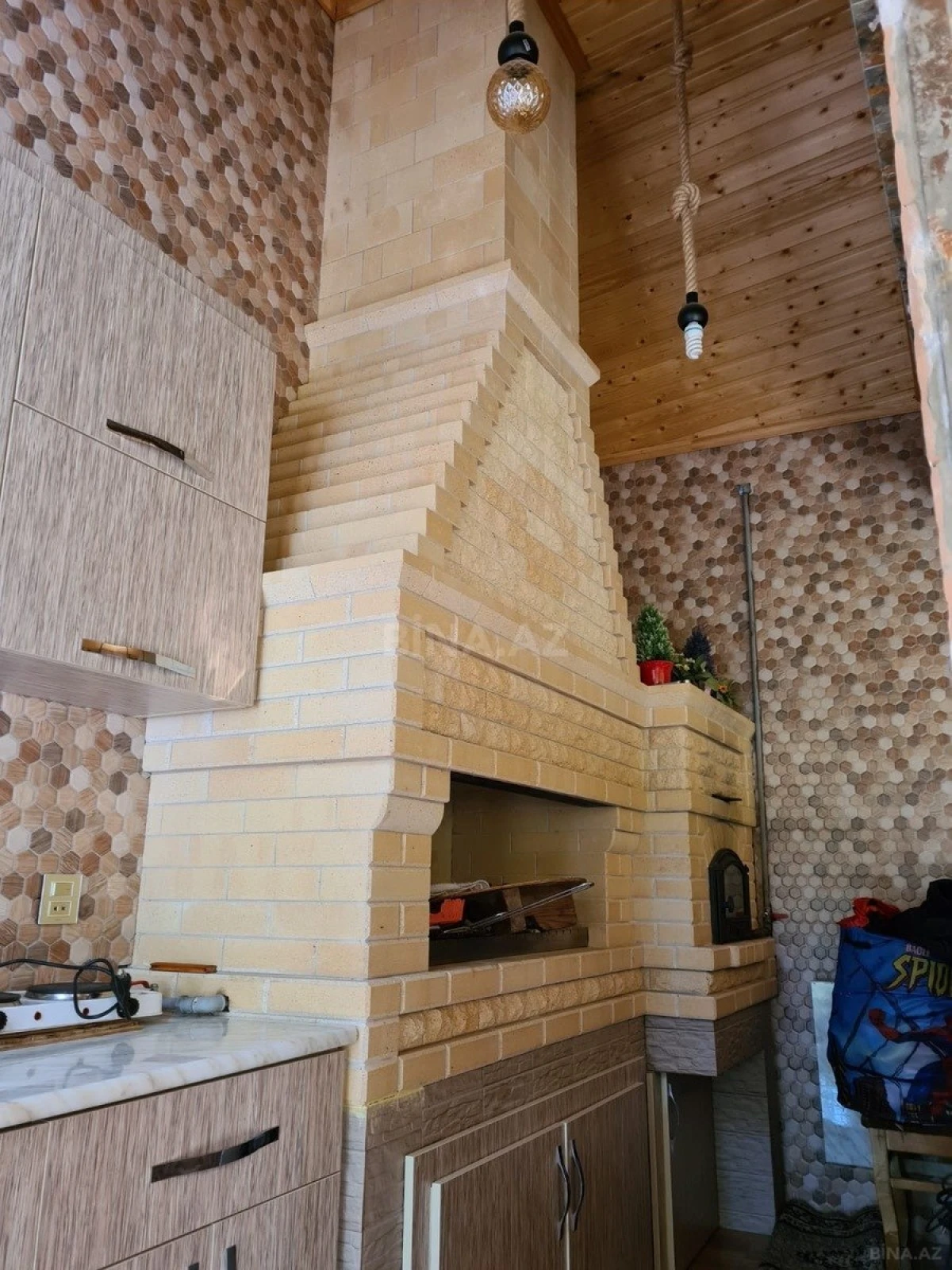 Satılır 8 otaqlı həyət evi 140 m²