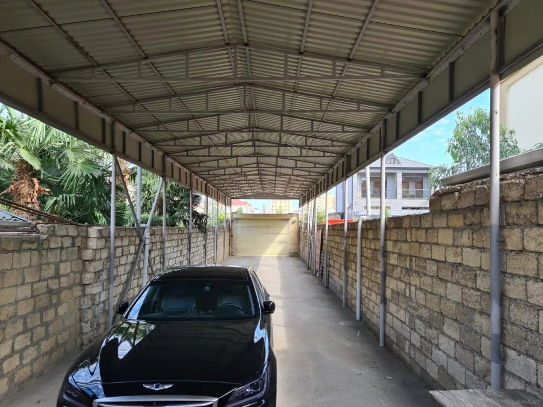 Satılır 8 otaqlı həyət evi 140 m²