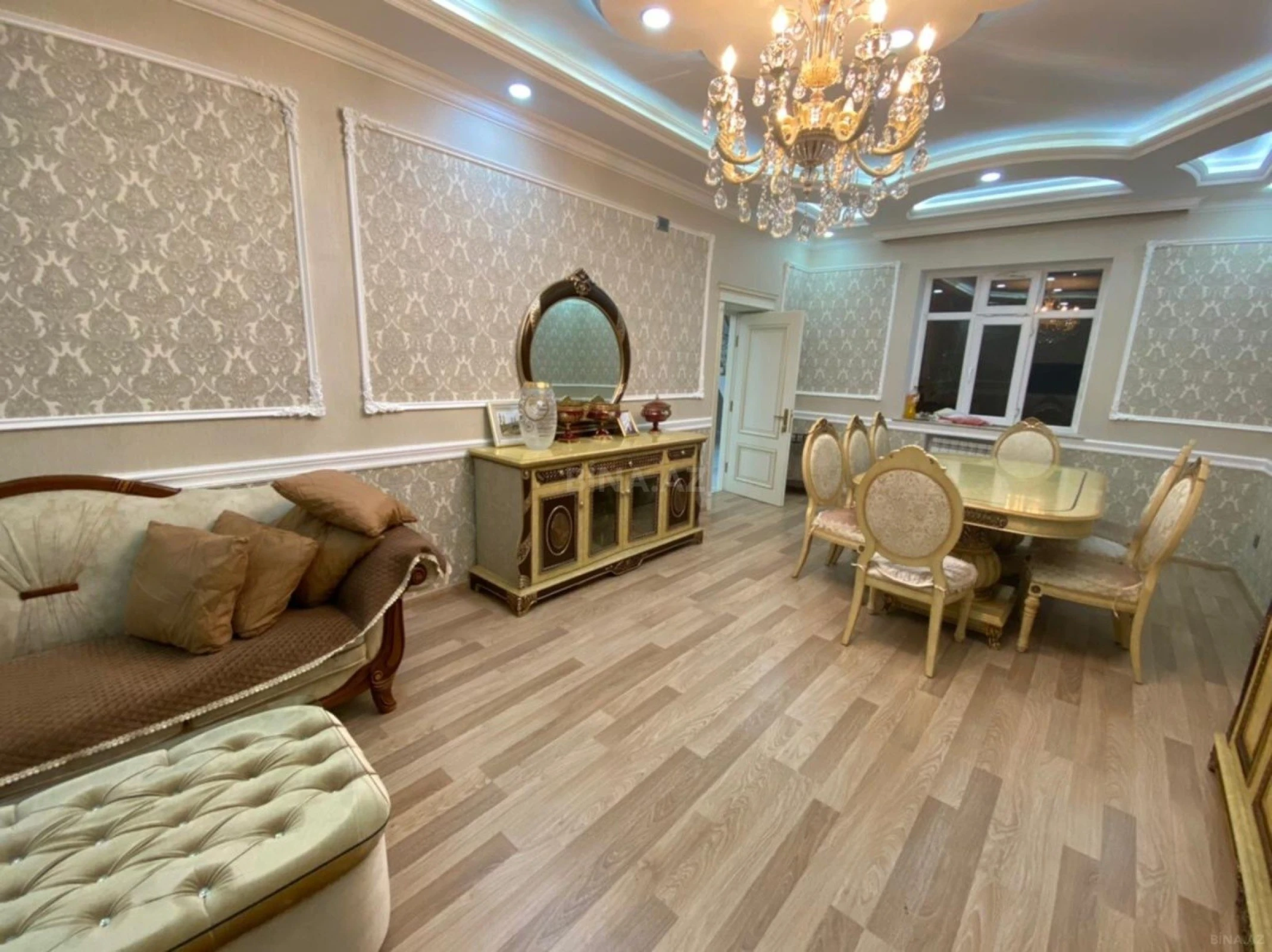 Satılır 8 otaqlı həyət evi 140 m²