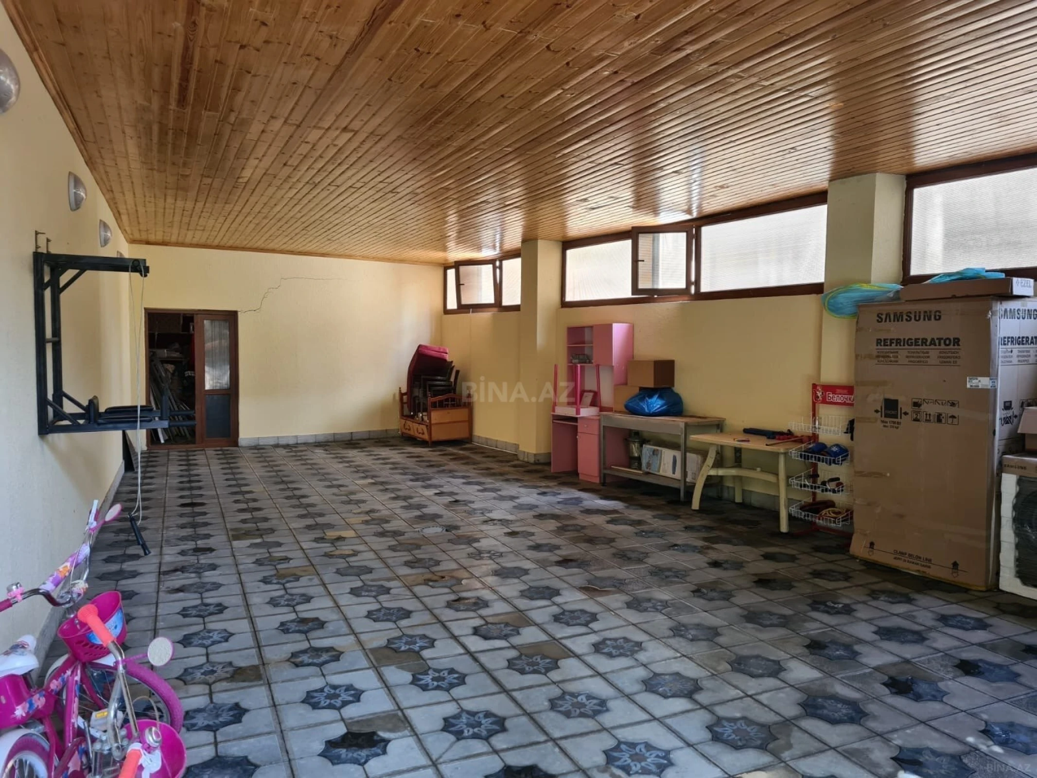 Satılır 8 otaqlı həyət evi 140 m²