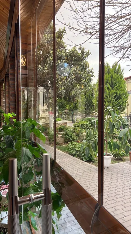 Satılır 8 otaqlı həyət evi 140 m²