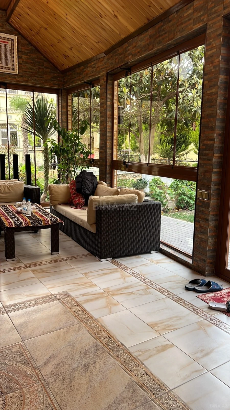 Satılır 8 otaqlı həyət evi 140 m²