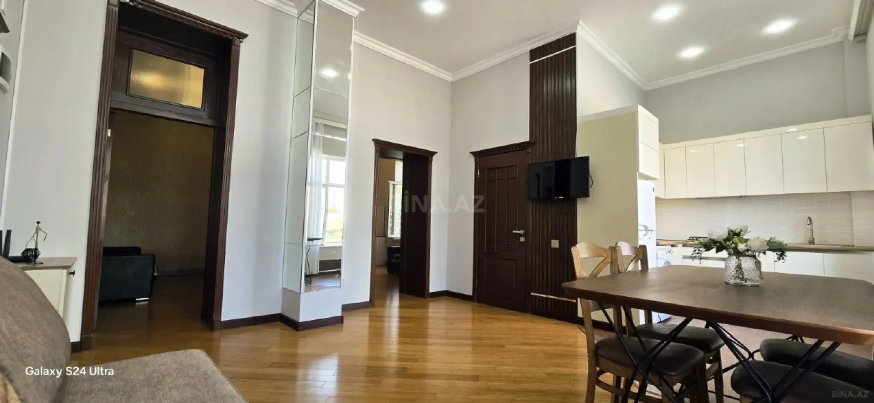 Kirayə verilir 3 otaqlı mənzil 145 m²