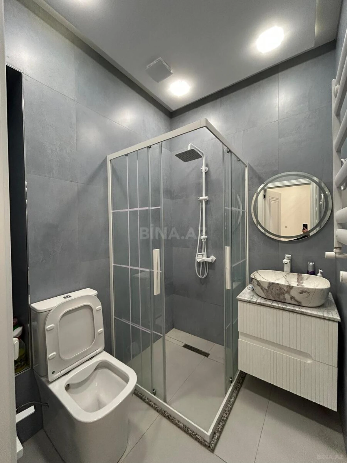 Satılır 4 otaqlı mənzil 155 m²