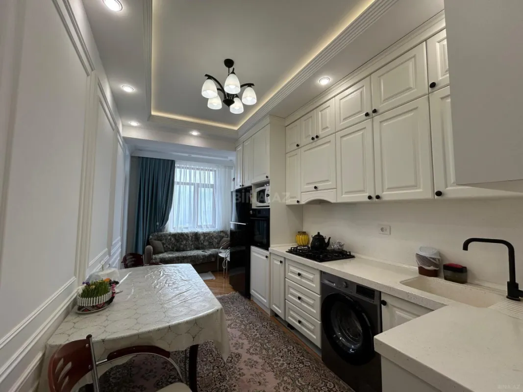 Satılır 4 otaqlı mənzil 155 m²