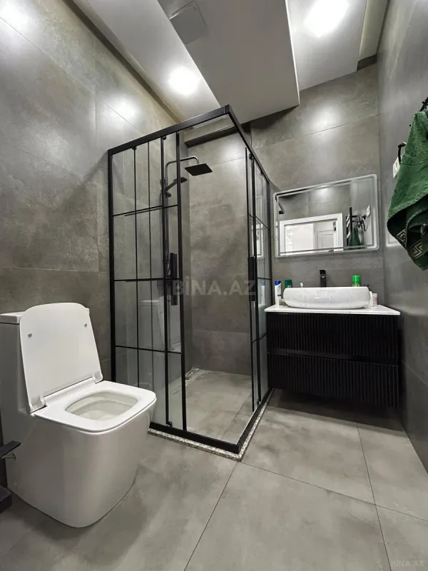 Satılır 4 otaqlı mənzil 155 m²