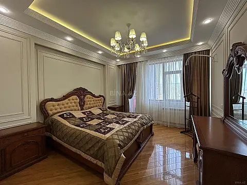 Satılır 4 otaqlı mənzil 155 m²