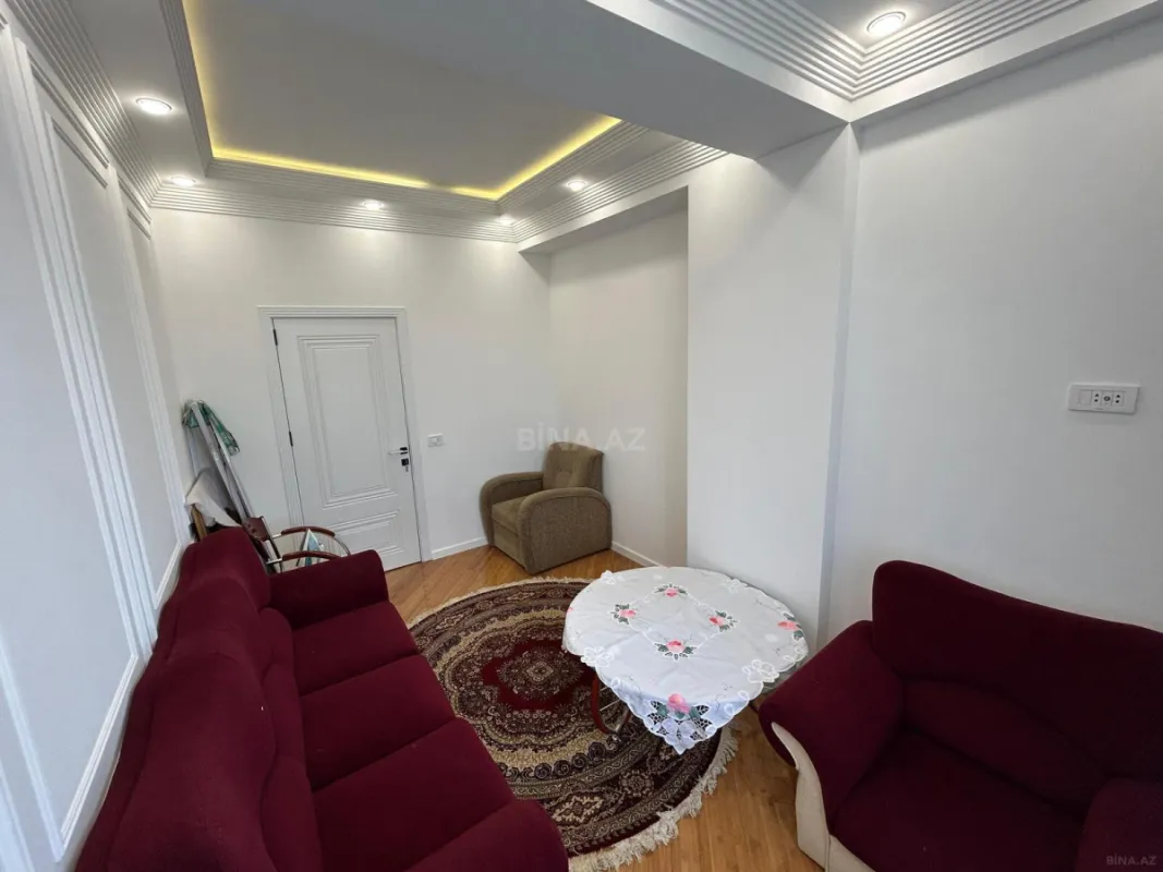Satılır 4 otaqlı mənzil 155 m²