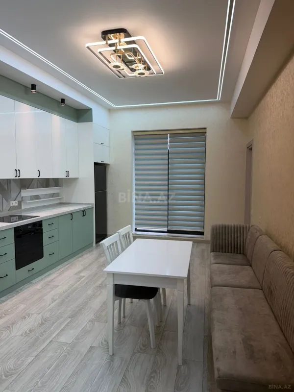 Kirayə verilir 3 otaqlı mənzil 180 m²