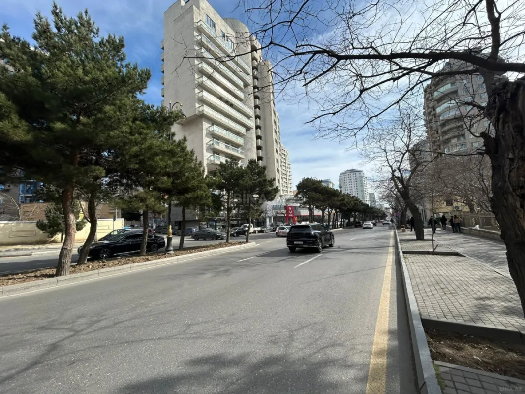 Satılır 3 otaqlı mənzil 120 m²