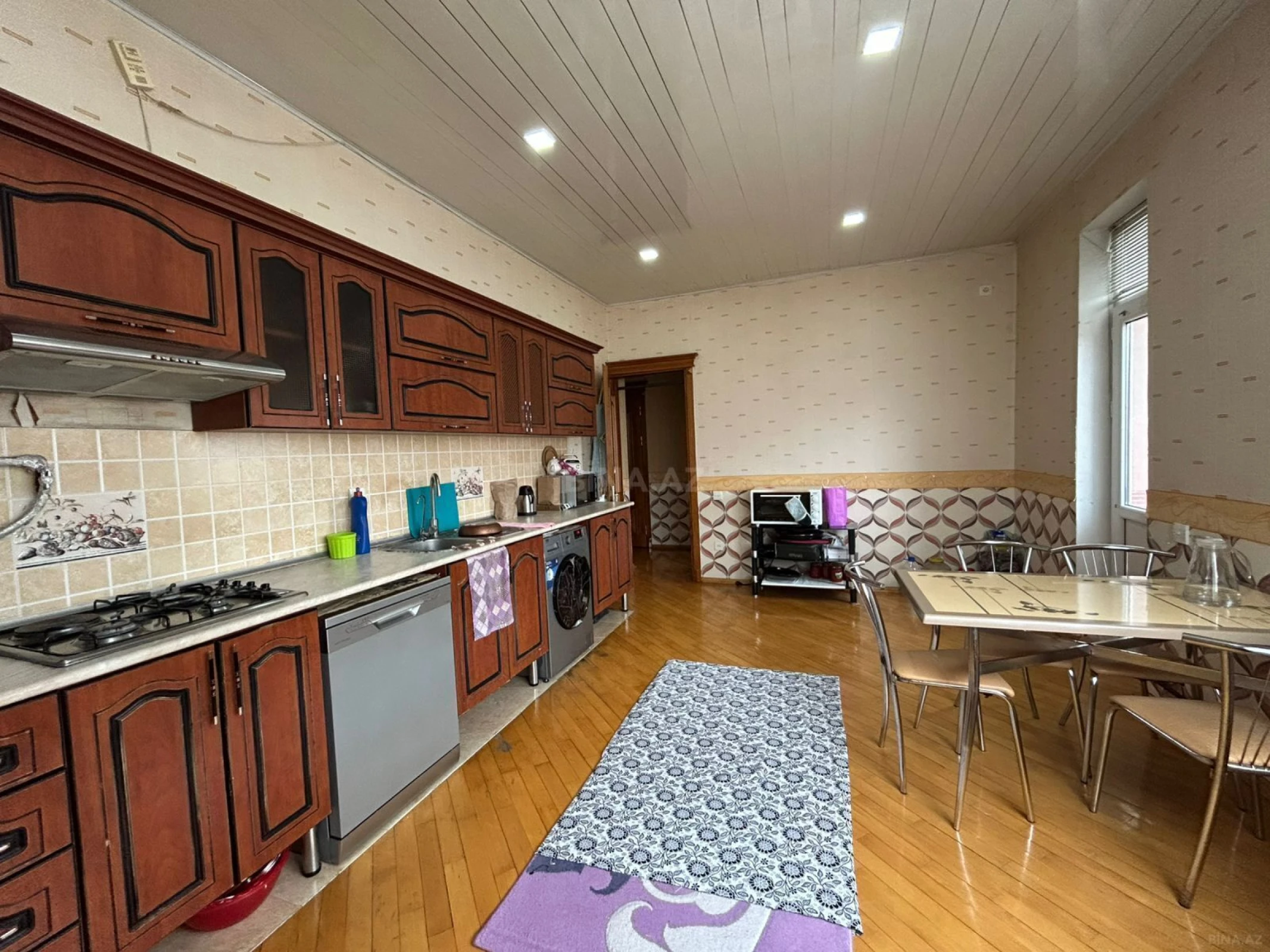 Satılır 3 otaqlı mənzil 120 m²