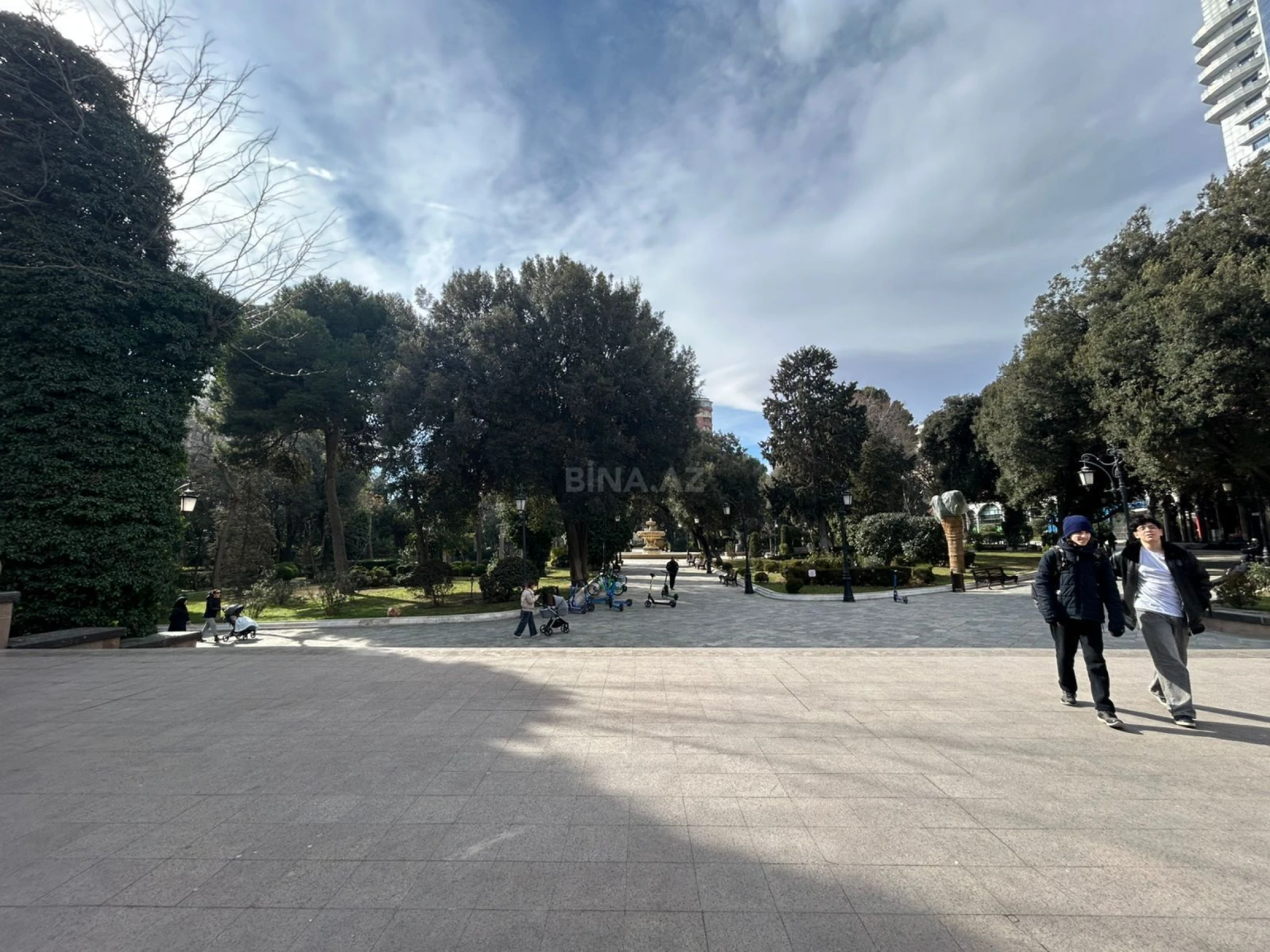 Satılır 3 otaqlı mənzil 120 m²