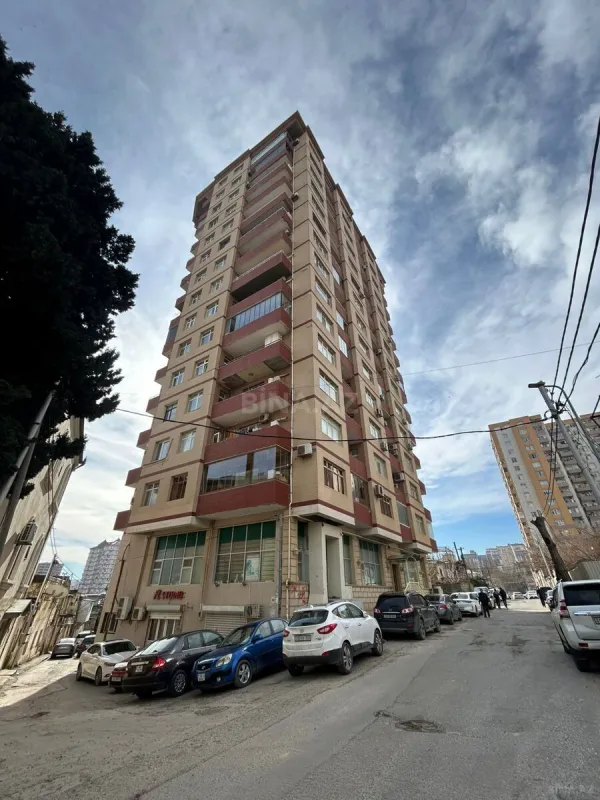 Satılır 3 otaqlı mənzil 120 m²