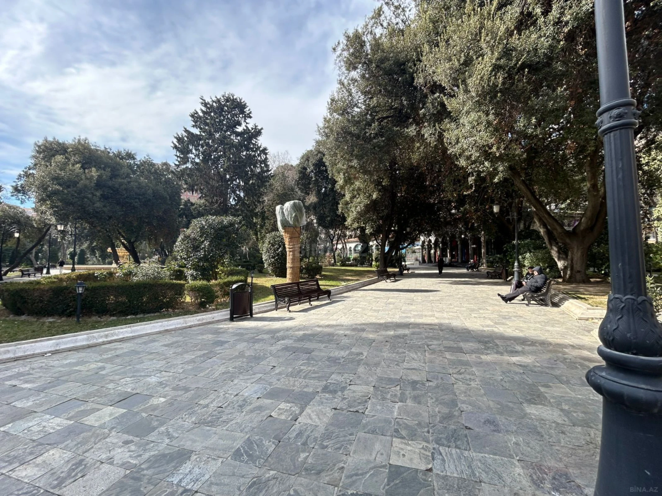 Satılır 3 otaqlı mənzil 120 m²