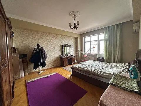 Satılır 3 otaqlı mənzil 120 m²