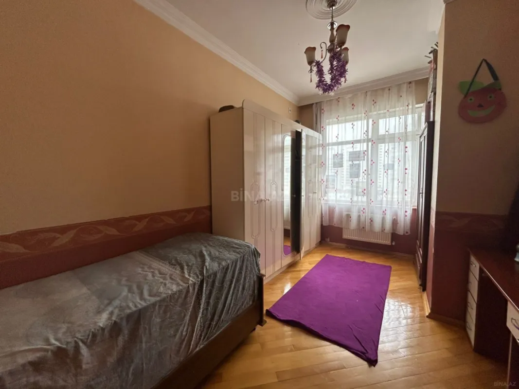 Satılır 3 otaqlı mənzil 120 m²