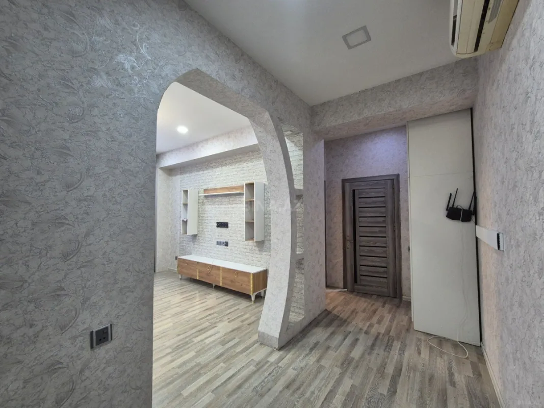 Kirayə verilir 2 otaqlı mənzil 70 m²