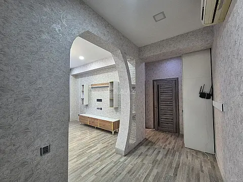 Kirayə verilir 2 otaqlı mənzil 70 m²