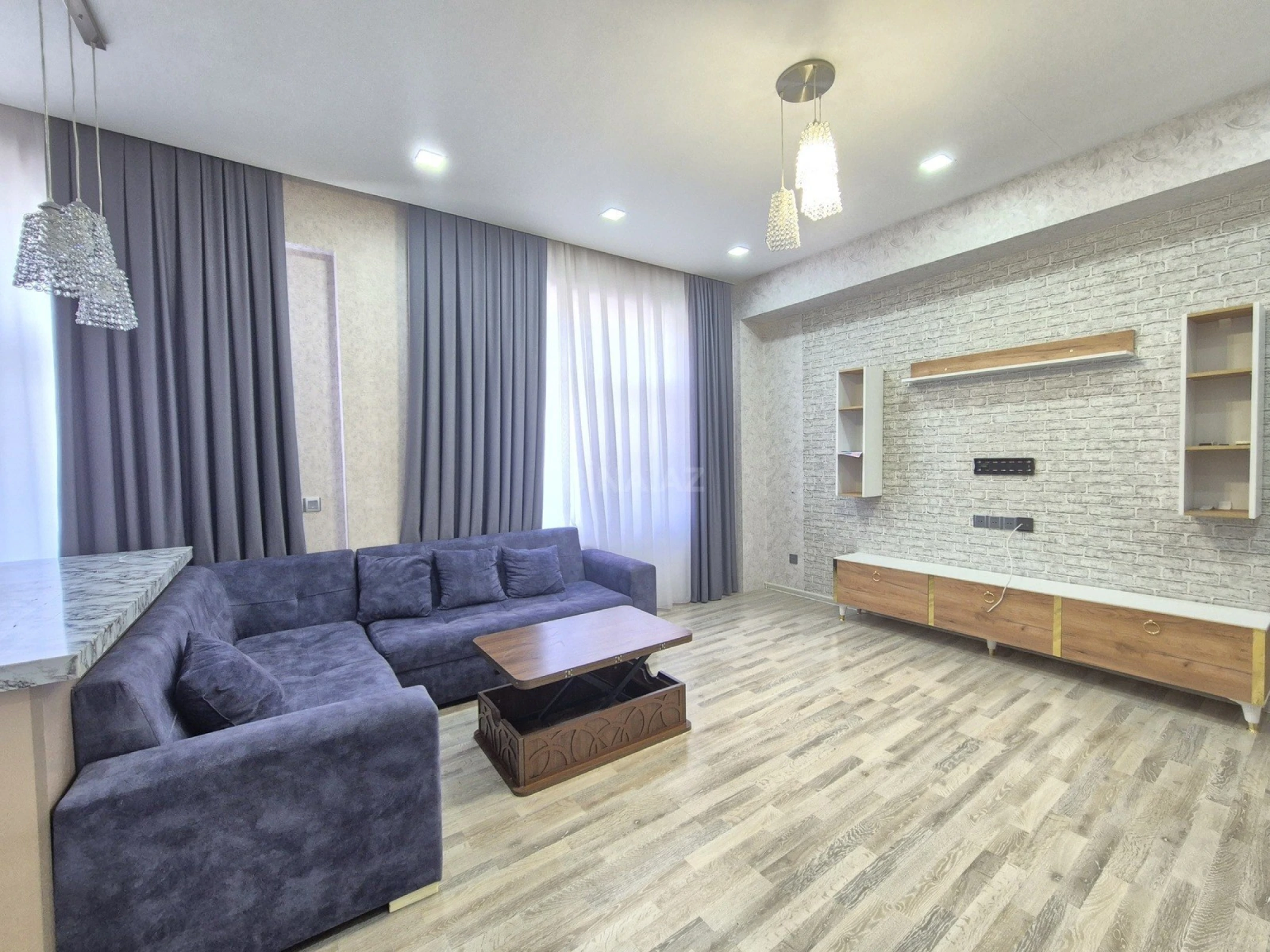 Kirayə verilir 2 otaqlı mənzil 70 m²