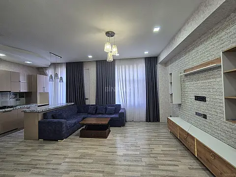 Kirayə verilir 2 otaqlı mənzil 70 m²