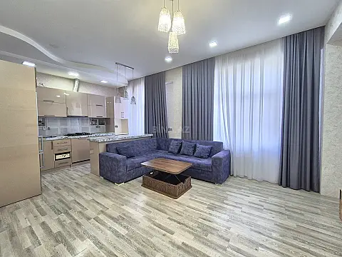 Kirayə verilir 2 otaqlı mənzil 70 m²