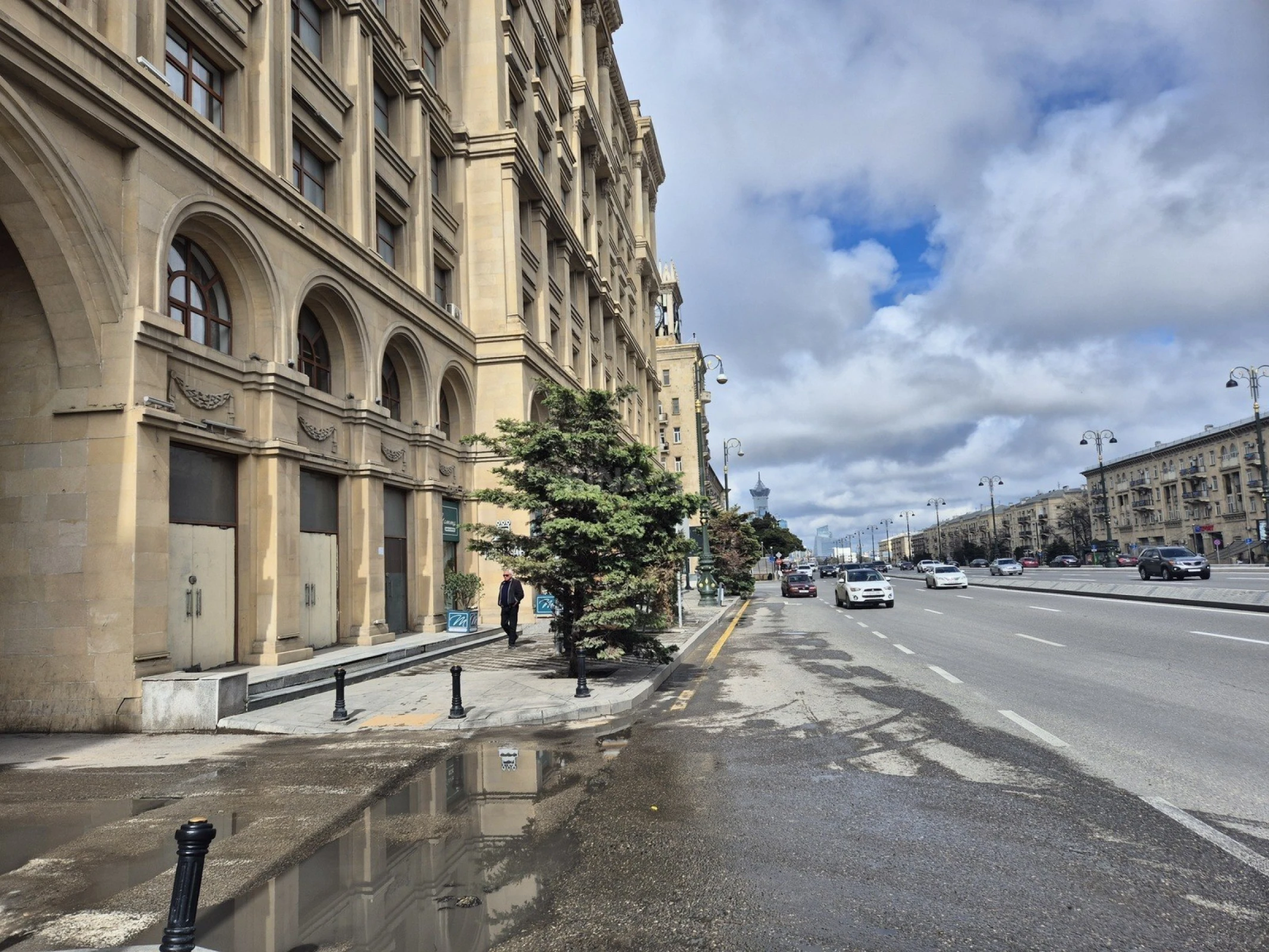 Kirayə verilir 2 otaqlı mənzil 70 m²