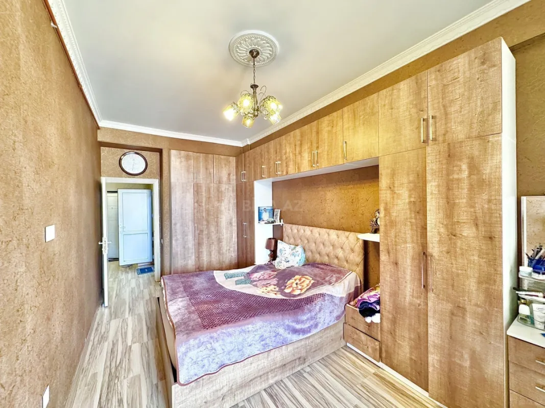 Satılır 2 otaqlı mənzil 70 m²