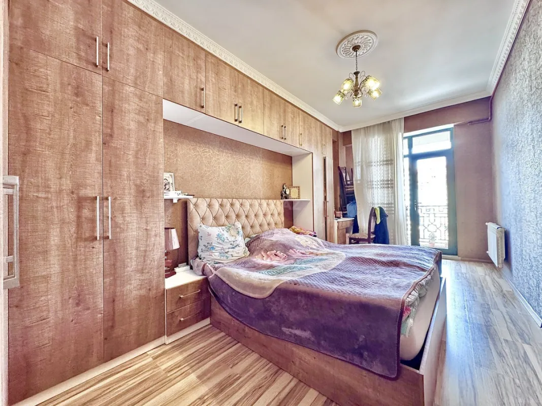 Satılır 2 otaqlı mənzil 70 m²
