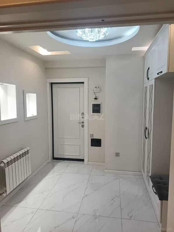 Satılır 3 otaqlı mənzil 110 m²